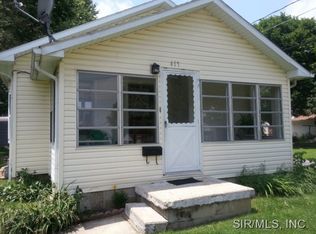417 S Cherry St, Vandalia, IL 62471