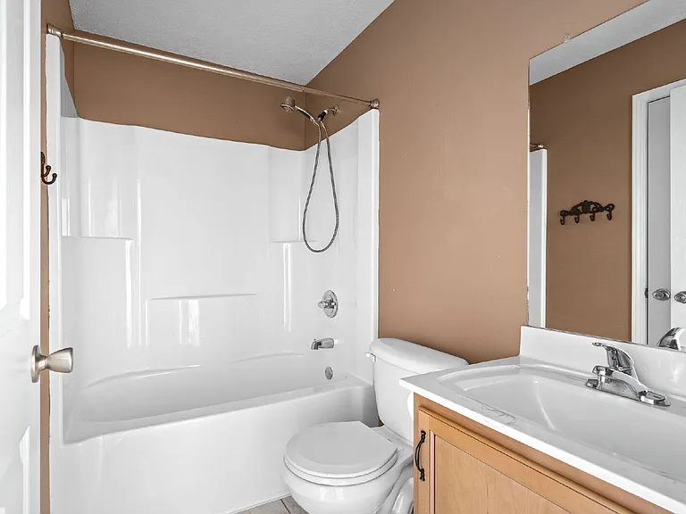 3565 Southwood Dr — Photo 18