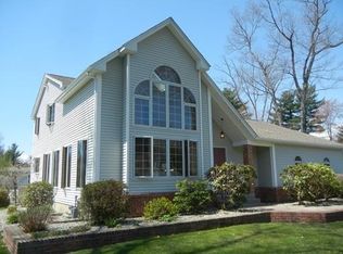 15 Sutton Pl, East Longmeadow, MA 01028
