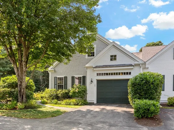 15 Berrywood Ct Unit 15, Buzzards Bay, MA 02532