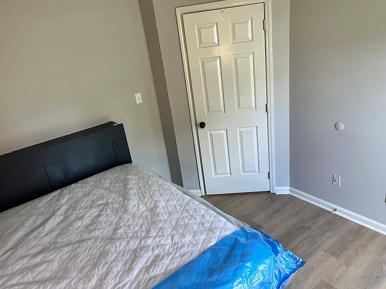 Front corner bedroom
