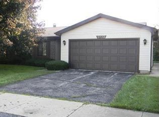 1172 Whitehall St, Lombard, IL