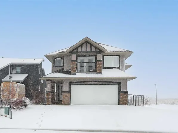 42 E White Pelican Way, Newell County, AB T1R 0X5