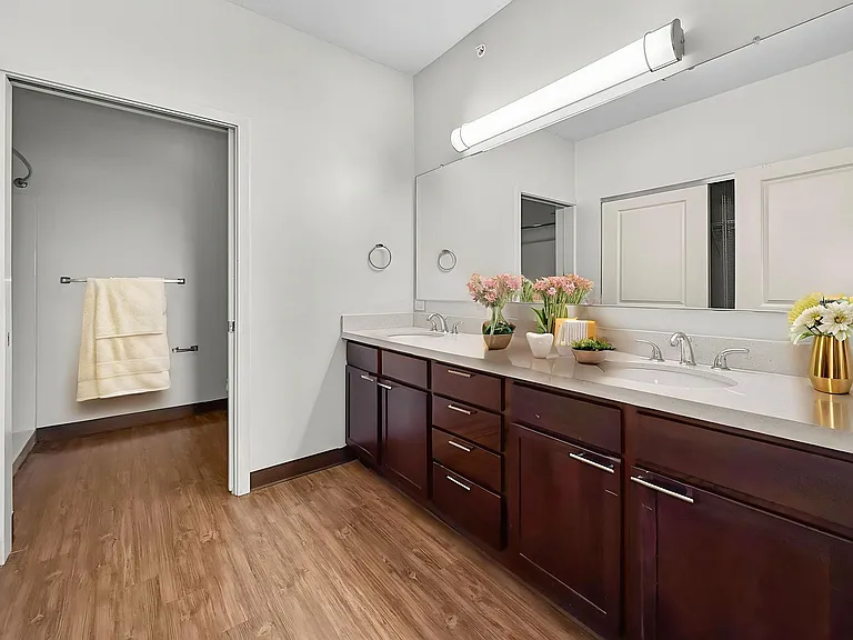 The Franklin Apartments — Photo 27