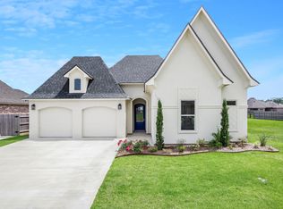 130 Tortoise Ln, Broussard, LA 70518