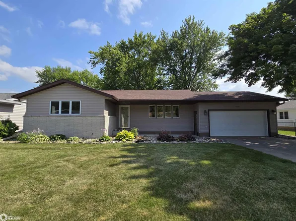 1408 Walnut St, Webster City, IA 50595