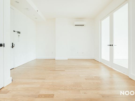 3rd image of 822 Lexington Ave #5CC