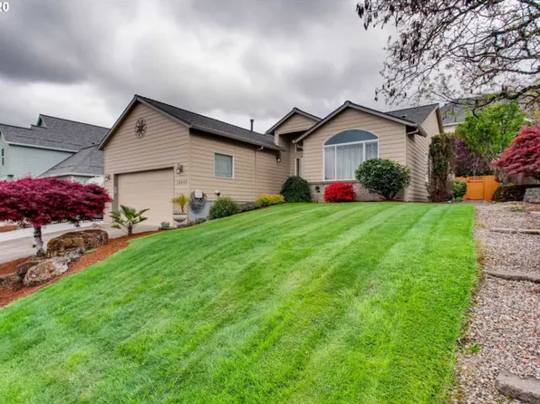 13615 Barclay Hills Dr, Oregon City, OR 97045