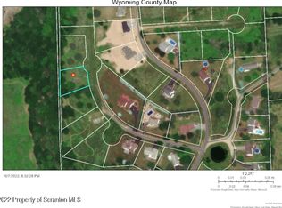 63 Clinton Dr, Factoryville, PA 18419