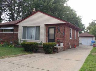 23421 Geneva Ave, Oak Park, MI 48237
