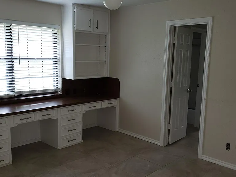 3016 Overton Park Dr W — Photo 29