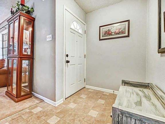 3rd image of 505 Charlotte St