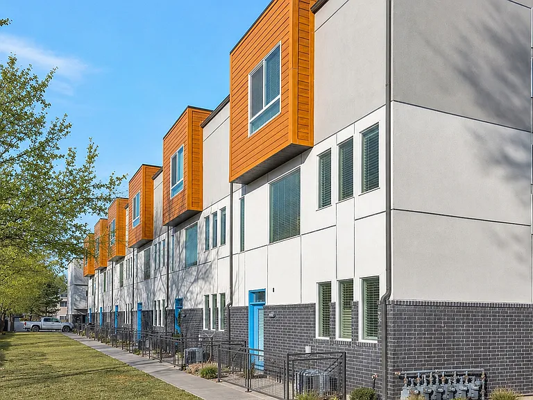 Tapestry Townhomes — Photo 8