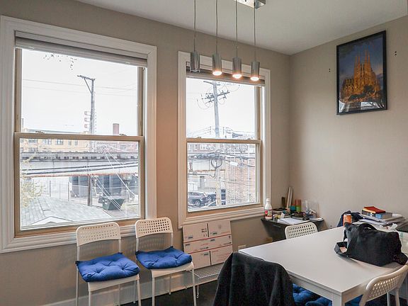 4th image of 2259 W Leland Ave #1