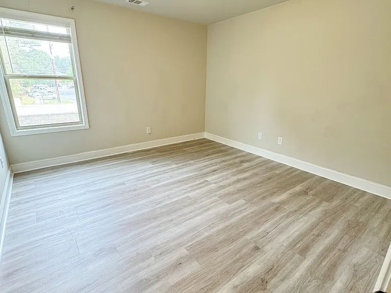 732 Sanctuary Ln — Photo 25