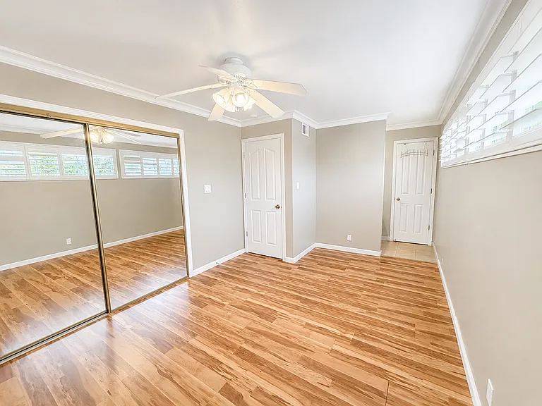 4543 Sloat Rd — Photo 18