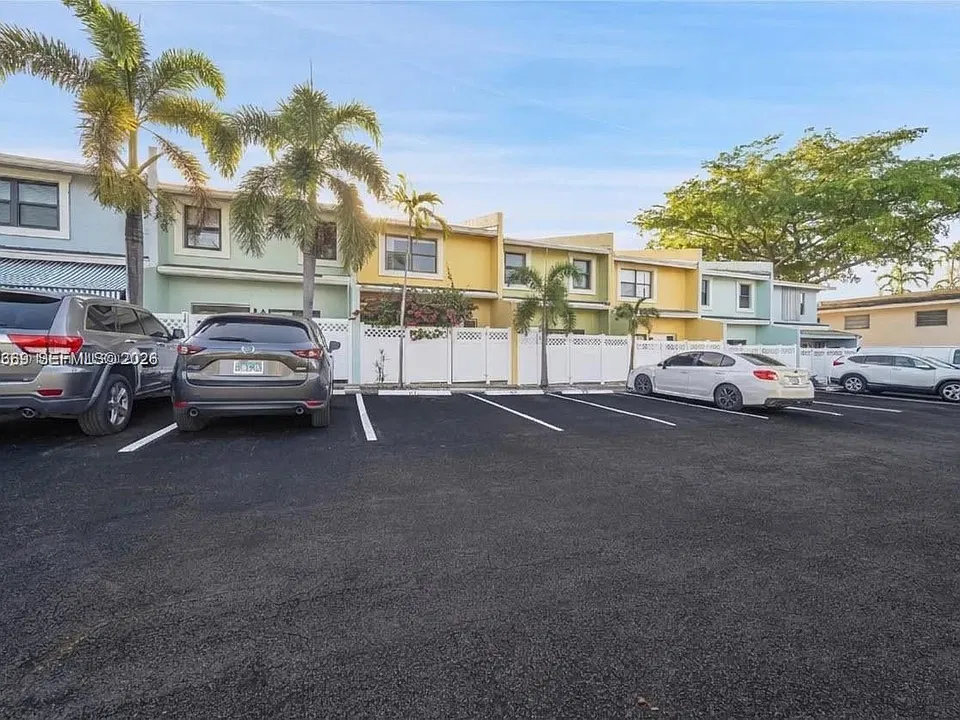 120 SE 12th Ave #120