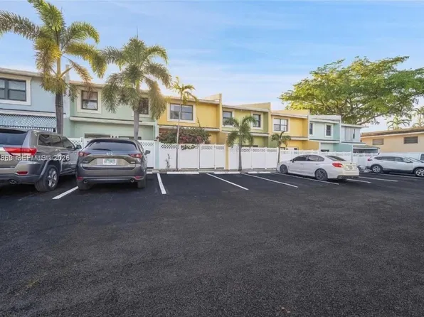 120 SE 12th Ave #120, Pompano Beach, FL 33060