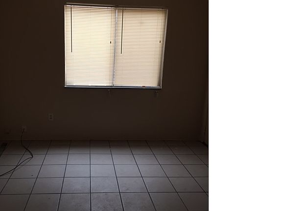 3rd image of 5717 Hodiamont Ave