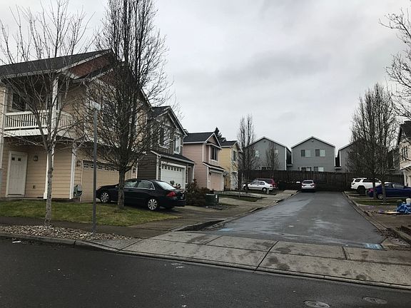 4th image of 5512 NE 74th Ct