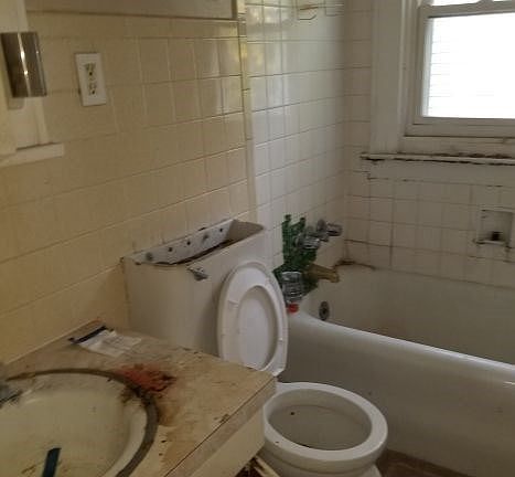 3rd image of 209 Craton St #11