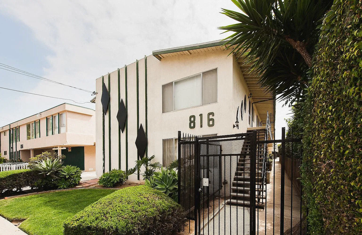 816 N. Victor Ave. — Photo 1