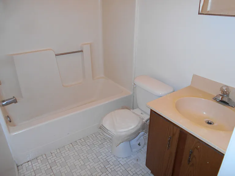 810 E Turner St #4 — Photo 8