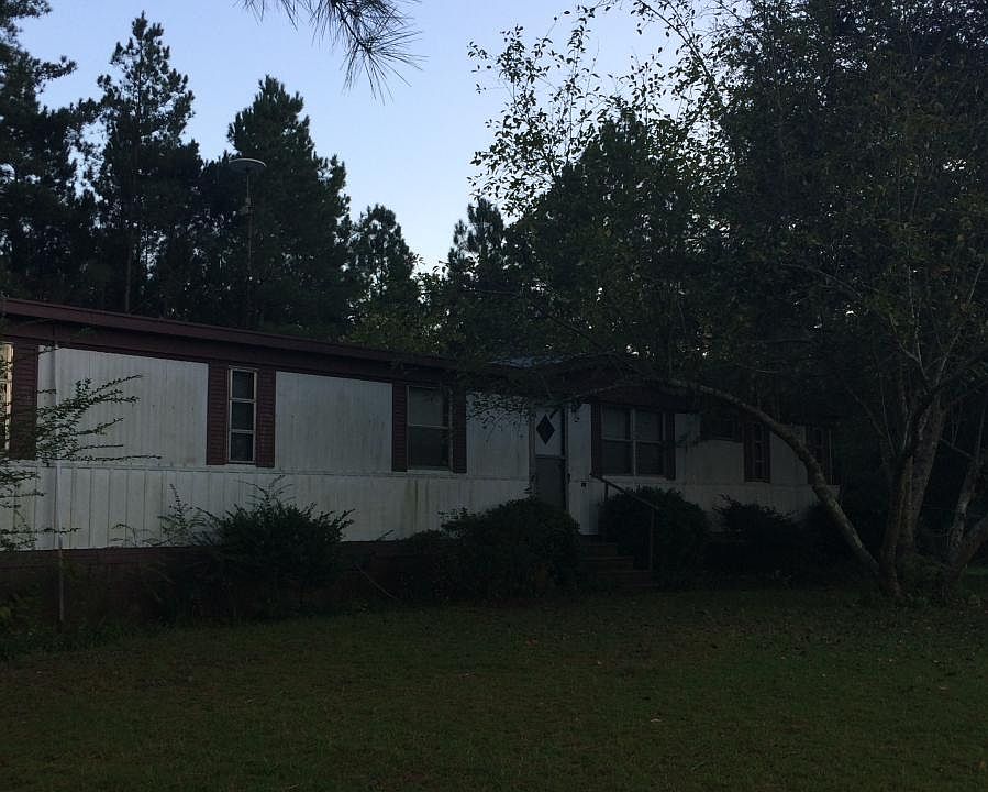 2nd image of 3600 Cedar Creek Rd