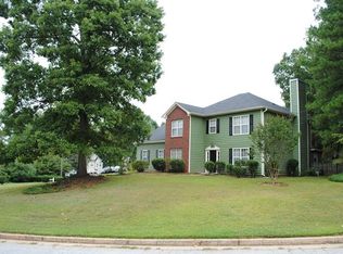 3752 Woodyhill Dr, Lithonia, GA 30038