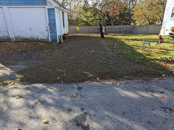 4th image of 23 Oak St