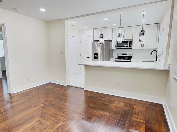 270 W Pineloch Ave, Orlando, FL 32806