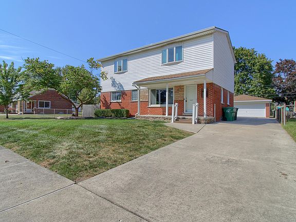 3rd image of 31738 Rush St