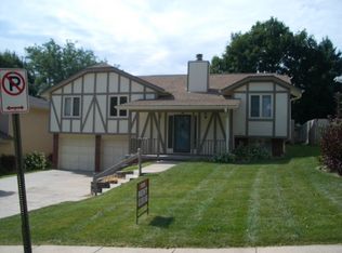 16511 Arbor St, Omaha, NE 68130