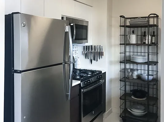 Rented by Kahen Properties | media 13