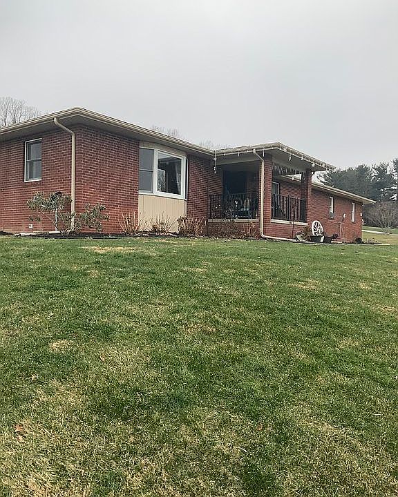 1st image of 1664 Hillcrest Dr NW