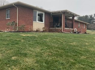 1664 Hillcrest Dr NW, Dover, OH 44622