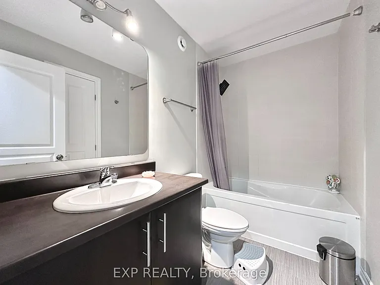 421 Foxhall Way — Photo 28