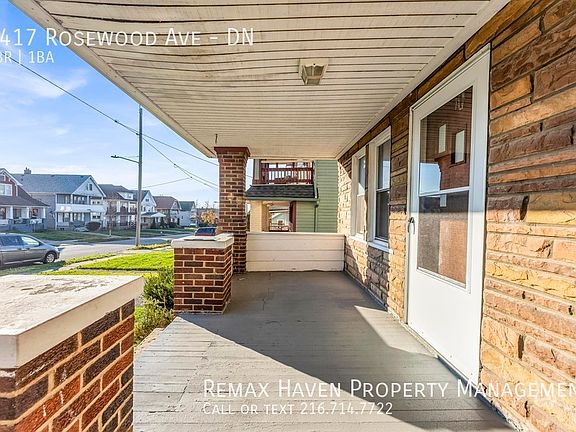 3rd image of 8417 Rosewood Ave