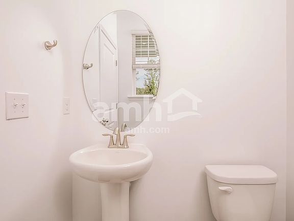 2nd image of 200 Pond Ridge Run