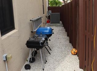 10032 NW 87th Ter, Doral, FL 33178