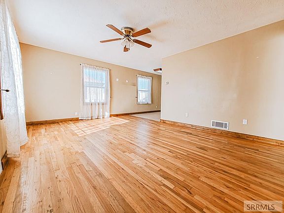 4th image of 243 Dunbar Dr