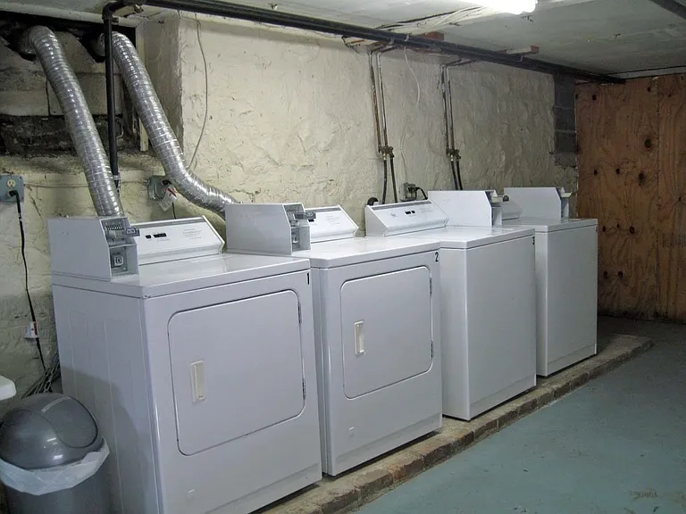 273 Webster Ave #4 — Photo 17
