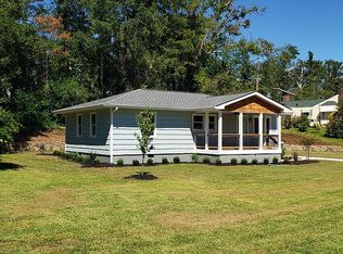 9 Meadowbrook Dr, Newnan, GA 30263