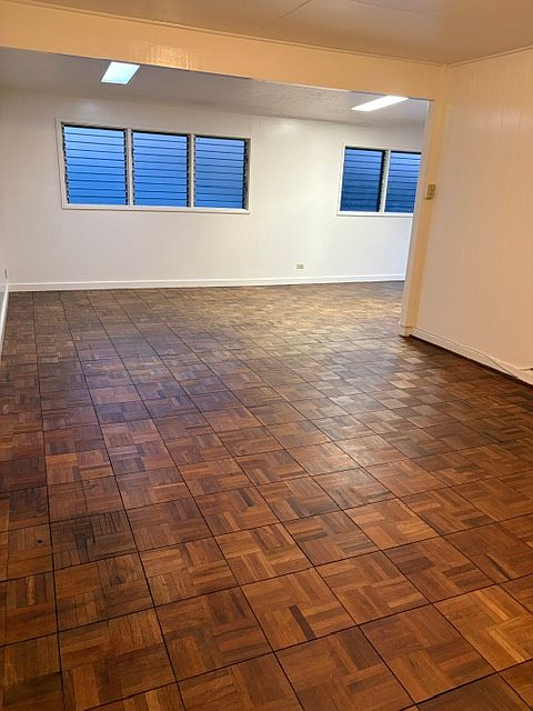 1st image of 2020 Lime St #3