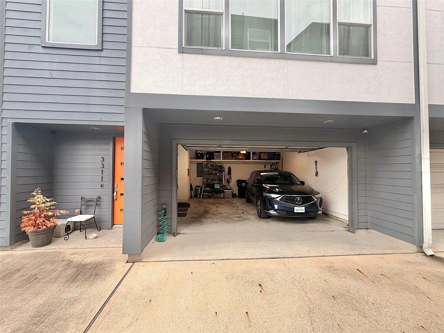 3 bed, 3.5 bath, 2052 sqft, $2,700 — Photo 3