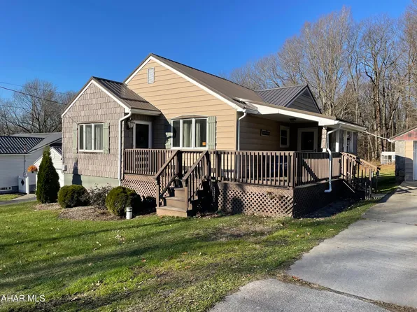 2718 Ben Franklin Hwy, Ebensburg, PA 15931