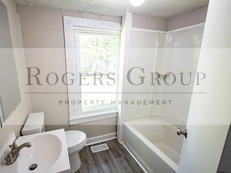 515 Owen St — Photo 10