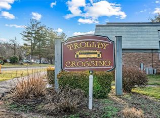 21 Trolley Crossing Ln, Middletown, CT 06457