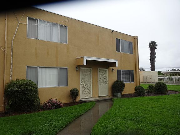 3rd image of 332 S Steckel Dr Unit D