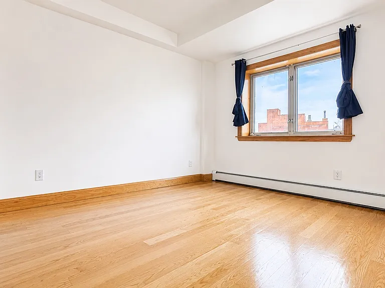 41 42 College Point Blvd #6A — Photo 3